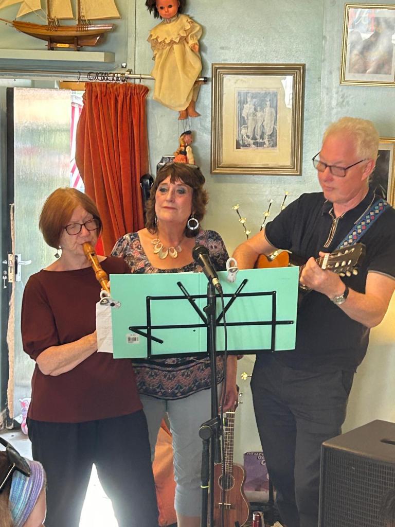 The Close Knit Band at Mollies, Wallingford - Bunkfest 2024